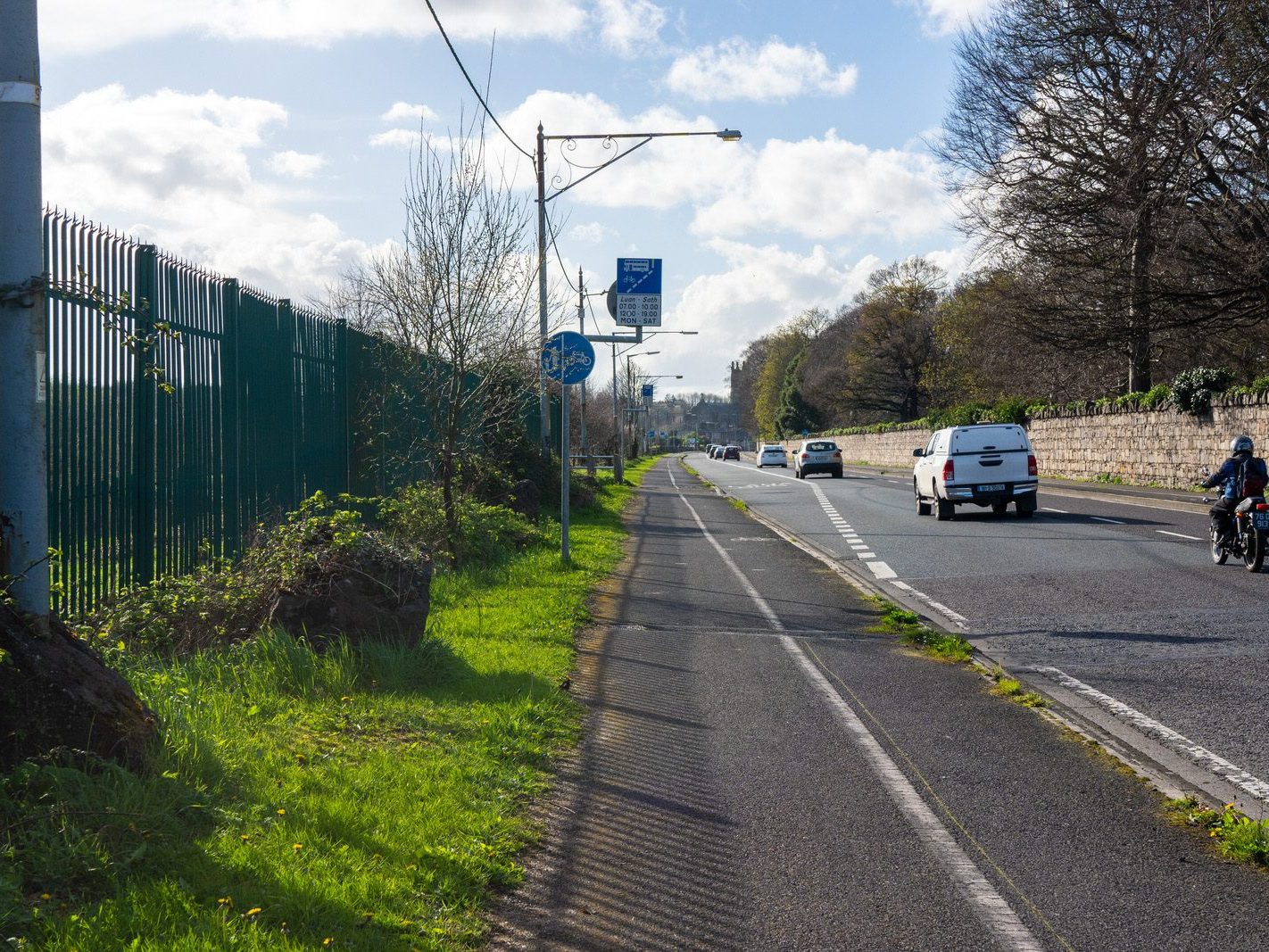 A WALK ALONG CHAPELIZOD ROAD [FROM DUBLIN TO THE VILLAGE 18 MARCH 2024]-223418-1