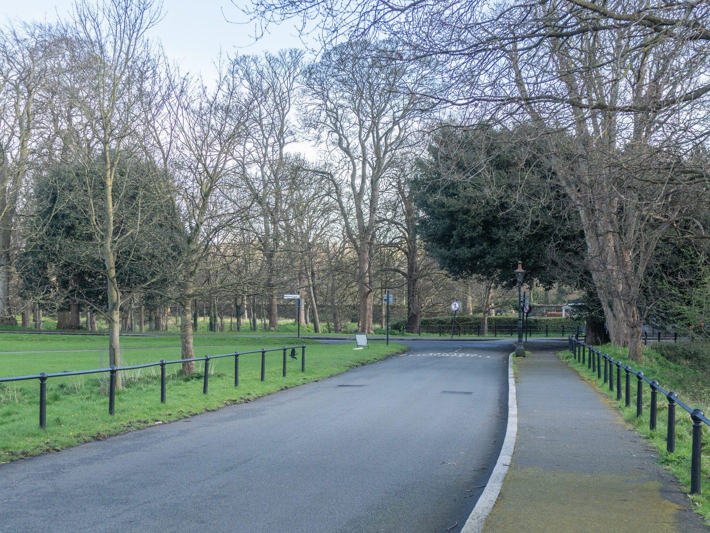 CHAPELIZOD GATE AND ST. MARY'S HOSPITAL IN PHOENIX PARK [28 MARCH 2024]-223432-1