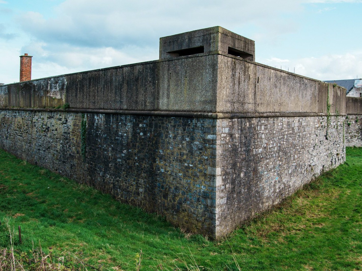 THE MAGAZINE FORT IN PHOENIX PARK [THERE IS MUCH INFORMATION AND A COMPLICATED STORY]-223479-1