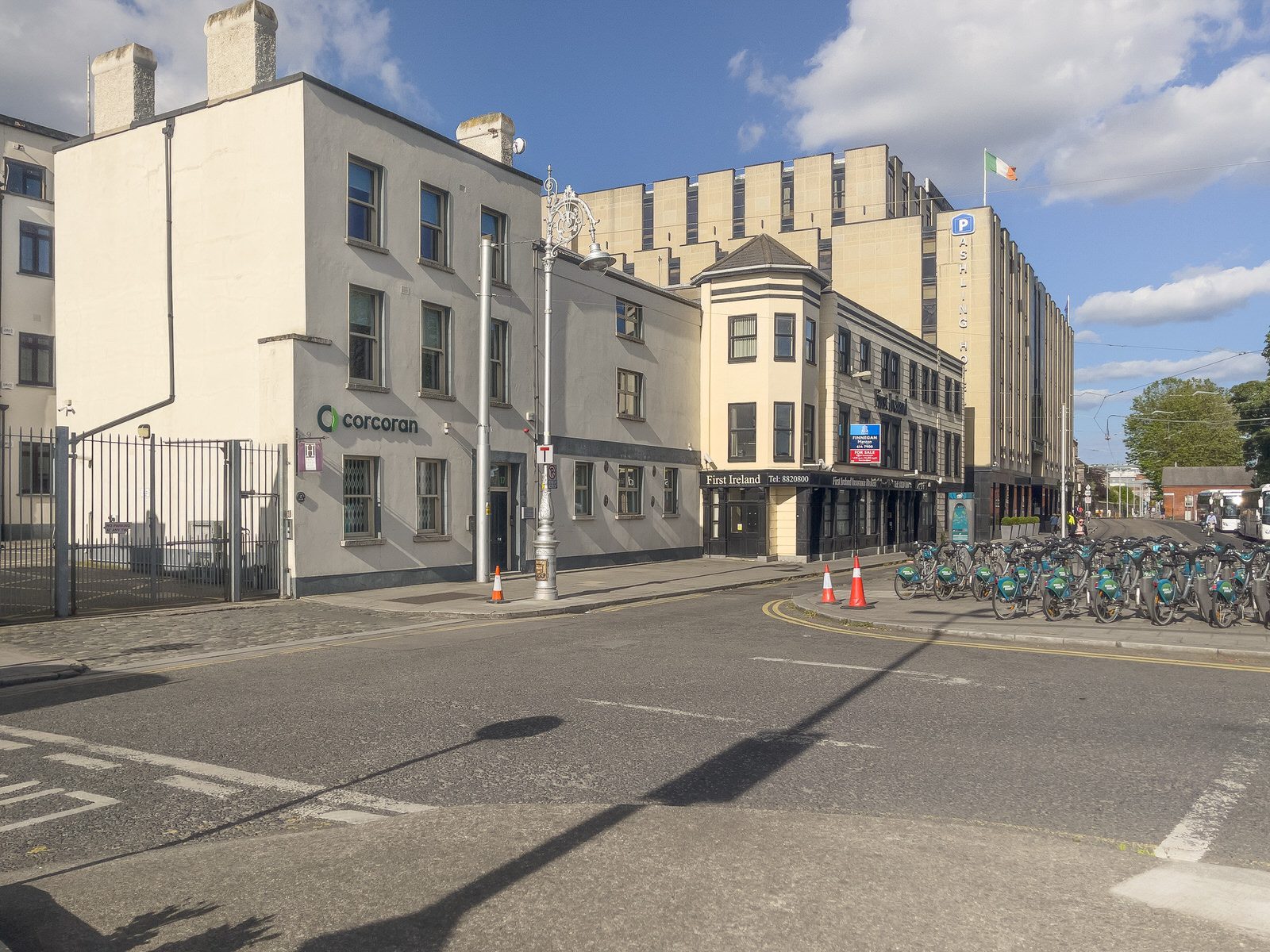 PARKGATE STREET [A GATEWAY TO DUBLIN'S HISTORY AND PARKLANDS]-234210-1