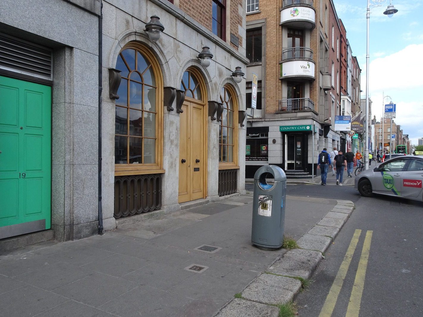 THE RESTORED 18 ORMOND QUAY [STANDS AS A TESTAMENT OF THE AREA'S MERCANTILE PAST] X-236705-1