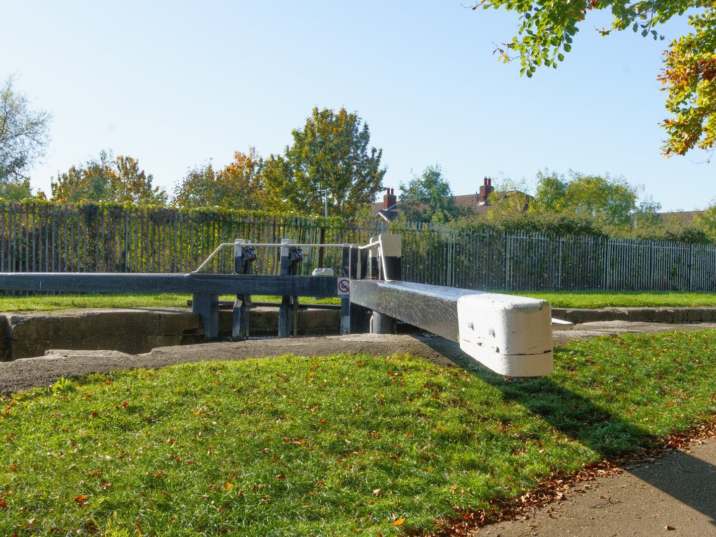 A WALK ALONG THE ROYAL CANAL FROM PELLETSTOWN TO ASHTOWN [THE 9TH LOCK]-242540-1