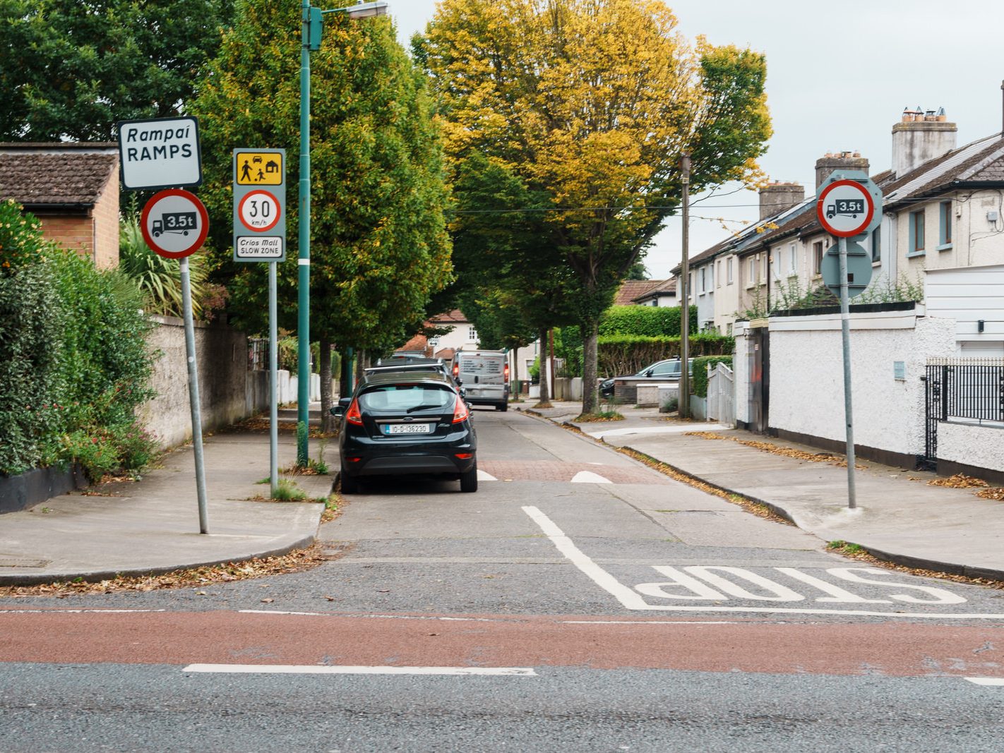 GRIFFITH AVENUE [NOW SERVICED BY THE NEW N2 BUS ROUTE]-242237-1