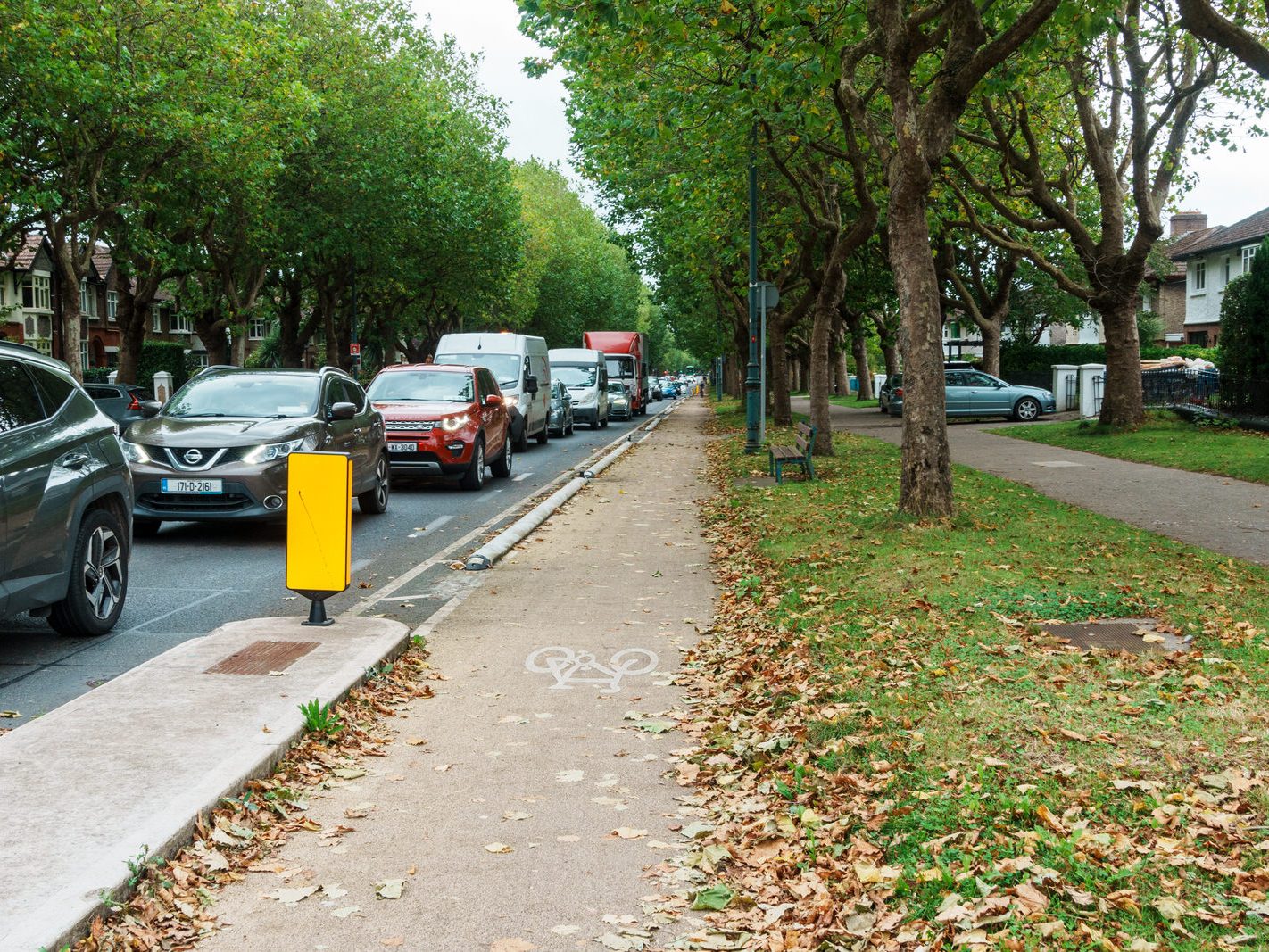 GRIFFITH AVENUE [NOW SERVICED BY THE NEW N2 BUS ROUTE]-242241-1