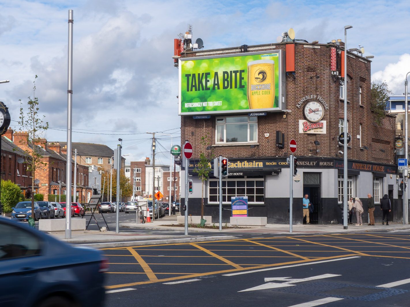 I WAS SURPRISED TO SEE A NEW PUBLIC CLOCK [AT THE APEX OF THE TRIANGLE FORMED BY NORTH STRAND ROAD AND ANNESLEY PLACE]-241891-1