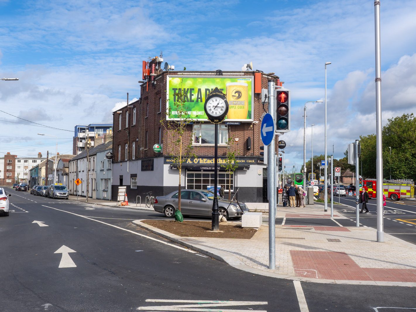 I WAS SURPRISED TO SEE A NEW PUBLIC CLOCK [AT THE APEX OF THE TRIANGLE FORMED BY NORTH STRAND ROAD AND ANNESLEY PLACE]-241895-1