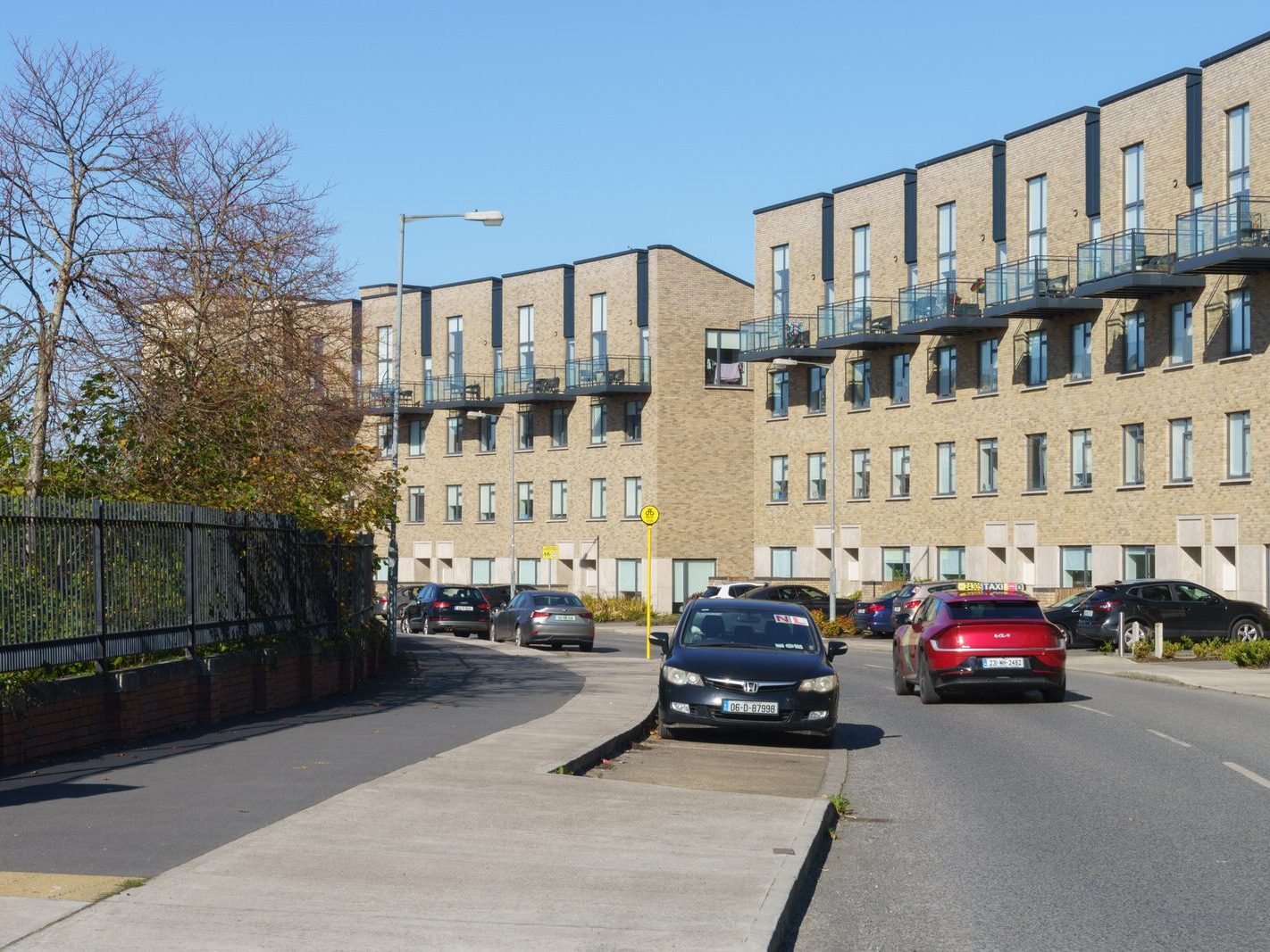 ROYAL CANAL CRESCENT AND CRESCENT PUBLIC PARK [AT PELLETSTOWN WHICH IS ADJACENT TO RATHBORNE VILLAGE]-242547-1