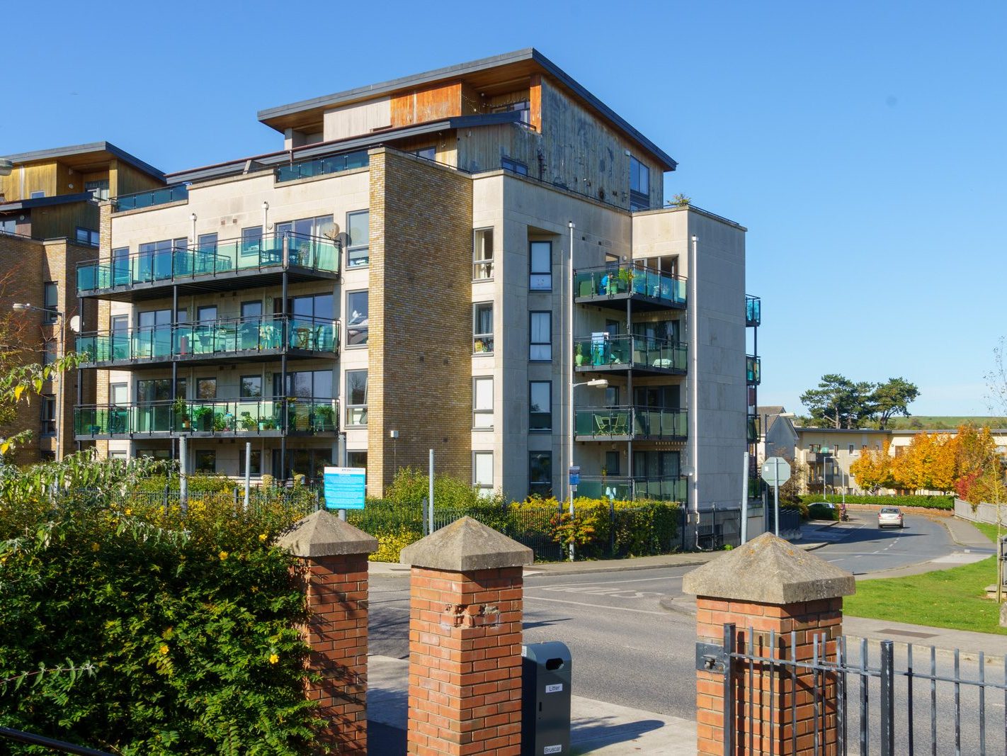 ROYAL CANAL CRESCENT AND CRESCENT PUBLIC PARK [AT PELLETSTOWN WHICH IS ADJACENT TO RATHBORNE VILLAGE]-242558-1