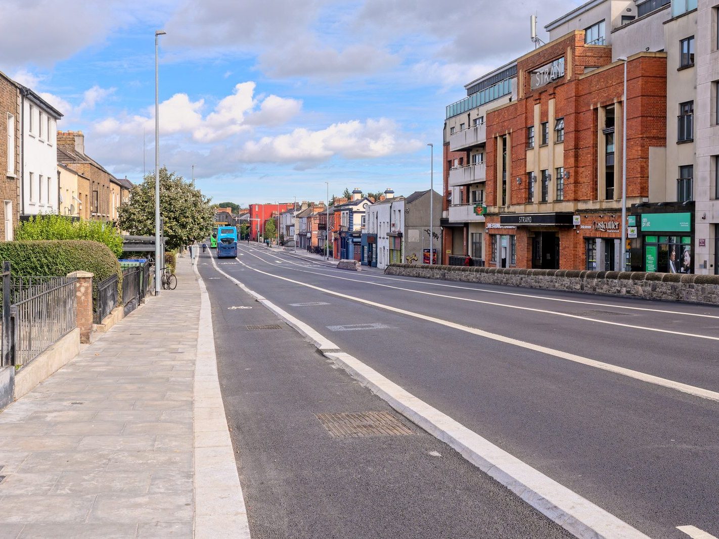 THE NORTH STRAND ROAD [NOW THAT THE CLONTARF TO CITY CENTRE ROAD PROJECT HAS BEEN COMPLETED]-241896-1