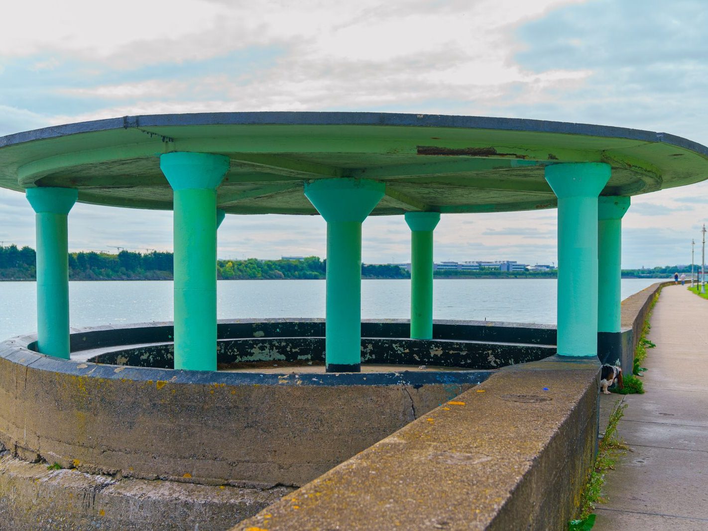 RETRO WIND SHELTERS AND OTHER STRUCTURES IN CLONTARF [DESIGNED IN 1934 BY HERBERT SIMMS]-244375-1