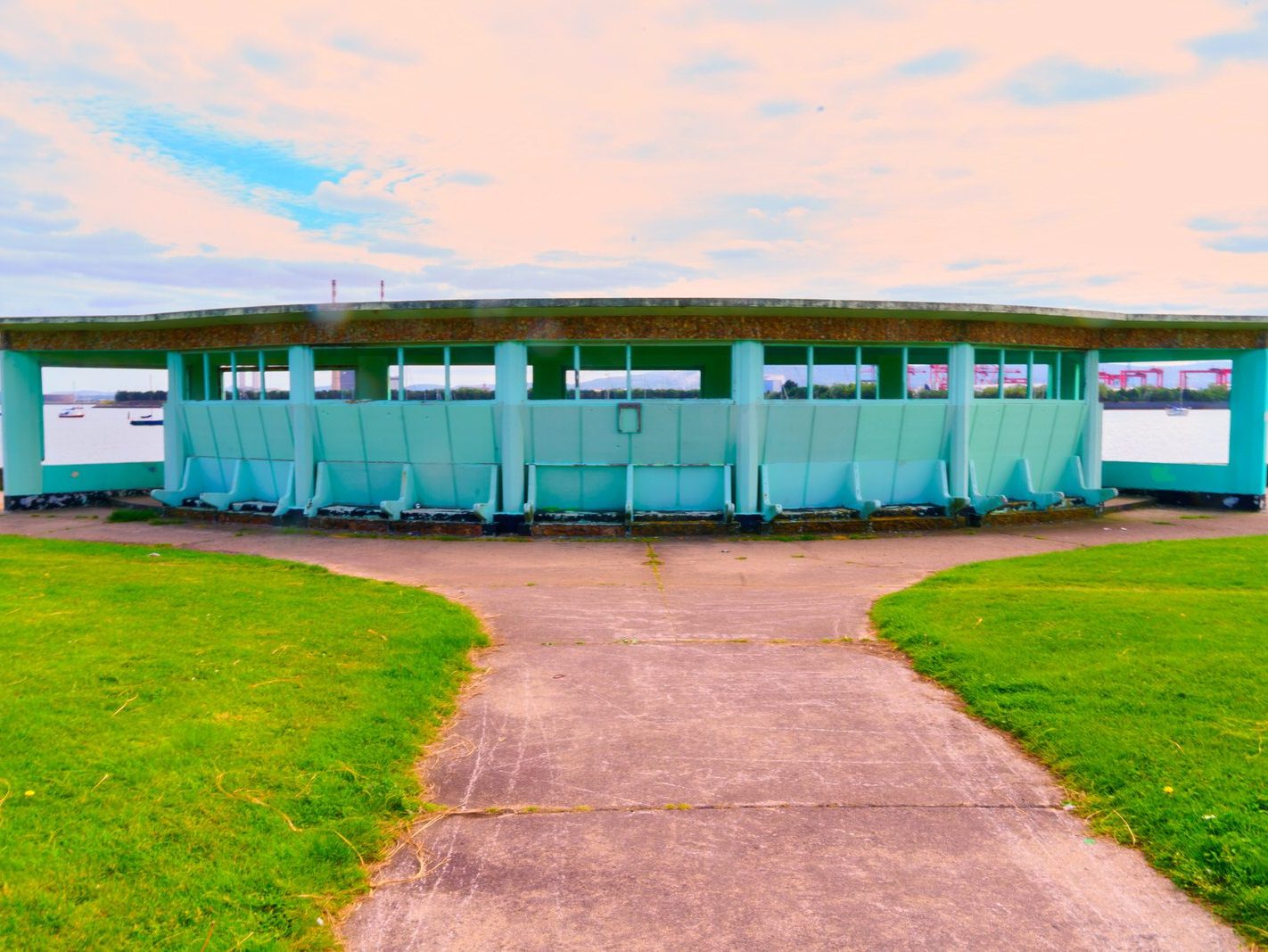 RETRO WIND SHELTERS AND OTHER STRUCTURES IN CLONTARF [DESIGNED IN 1934 BY HERBERT SIMMS]-244382-1