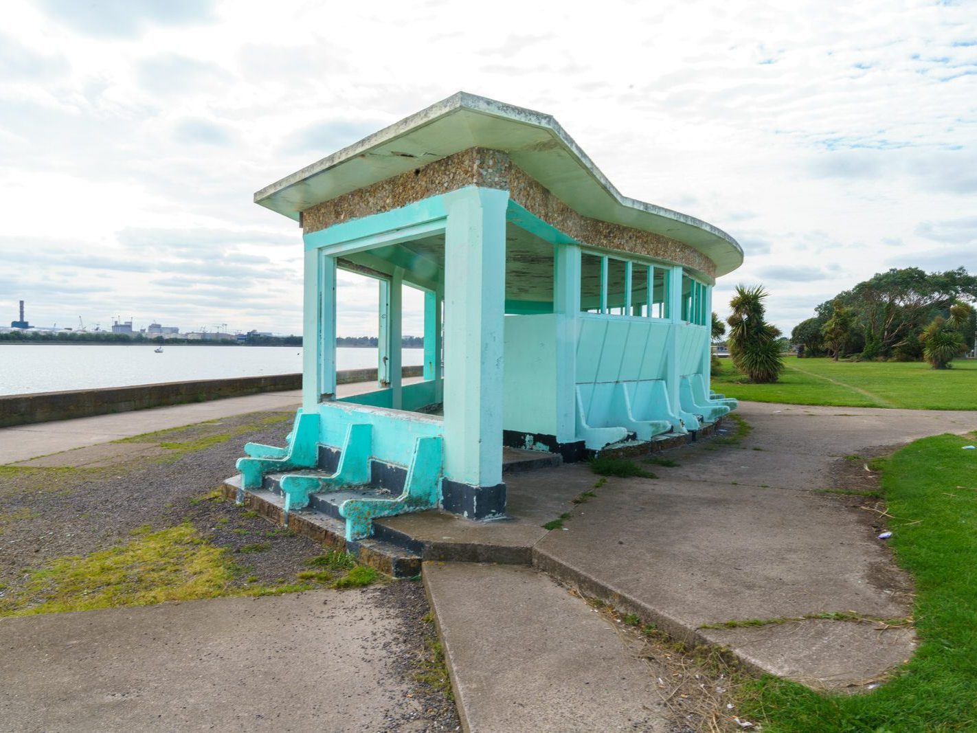 RETRO WIND SHELTERS AND OTHER STRUCTURES IN CLONTARF [DESIGNED IN 1934 BY HERBERT SIMMS]-244386-1