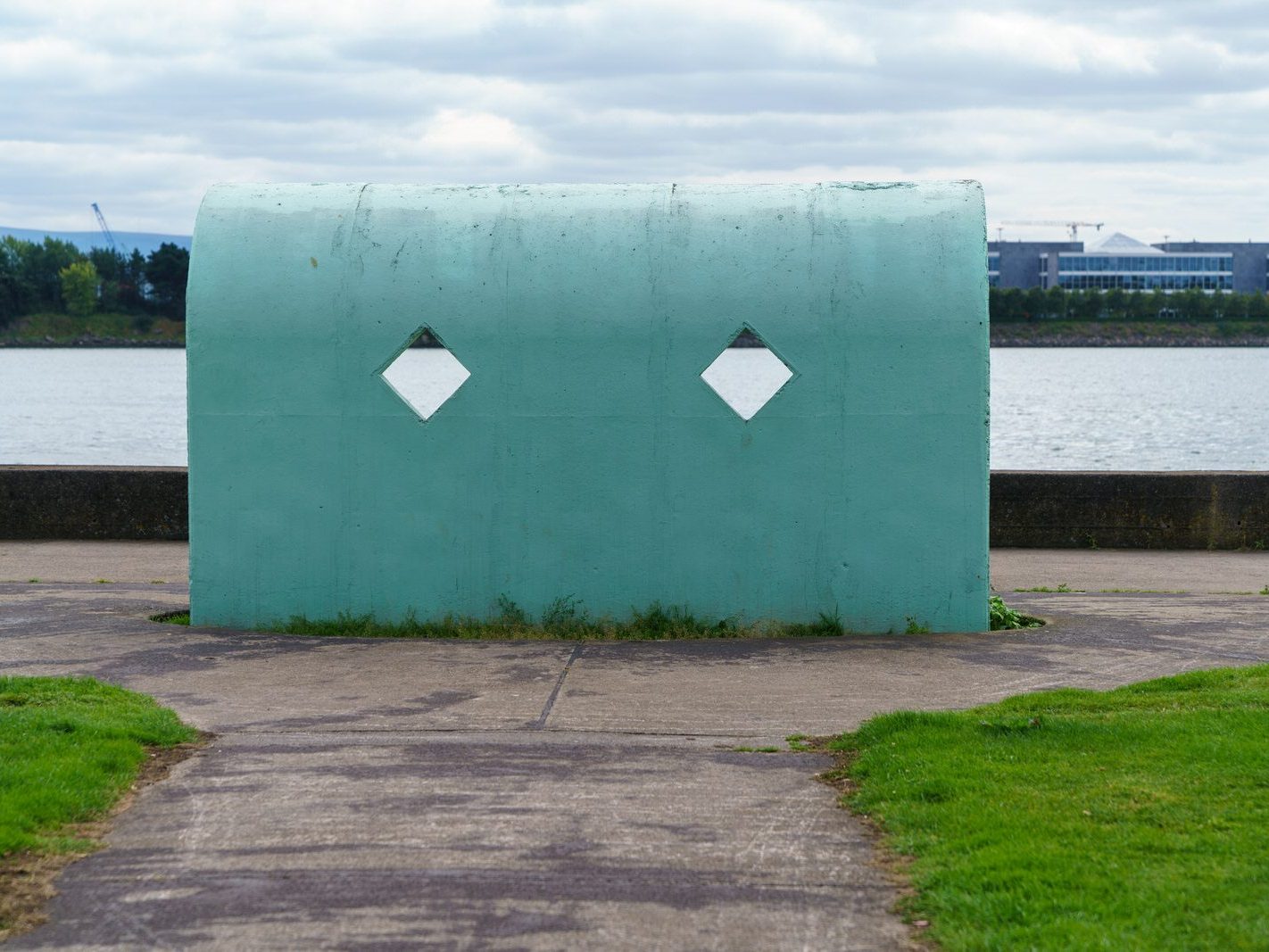 RETRO WIND SHELTERS AND OTHER STRUCTURES IN CLONTARF [DESIGNED IN 1934 BY HERBERT SIMMS]-244388-1