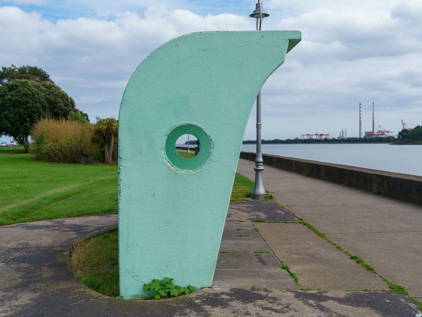 RETRO WIND SHELTERS AND OTHER STRUCTURES IN CLONTARF [DESIGNED IN 1934 BY HERBERT SIMMS]-244389-1