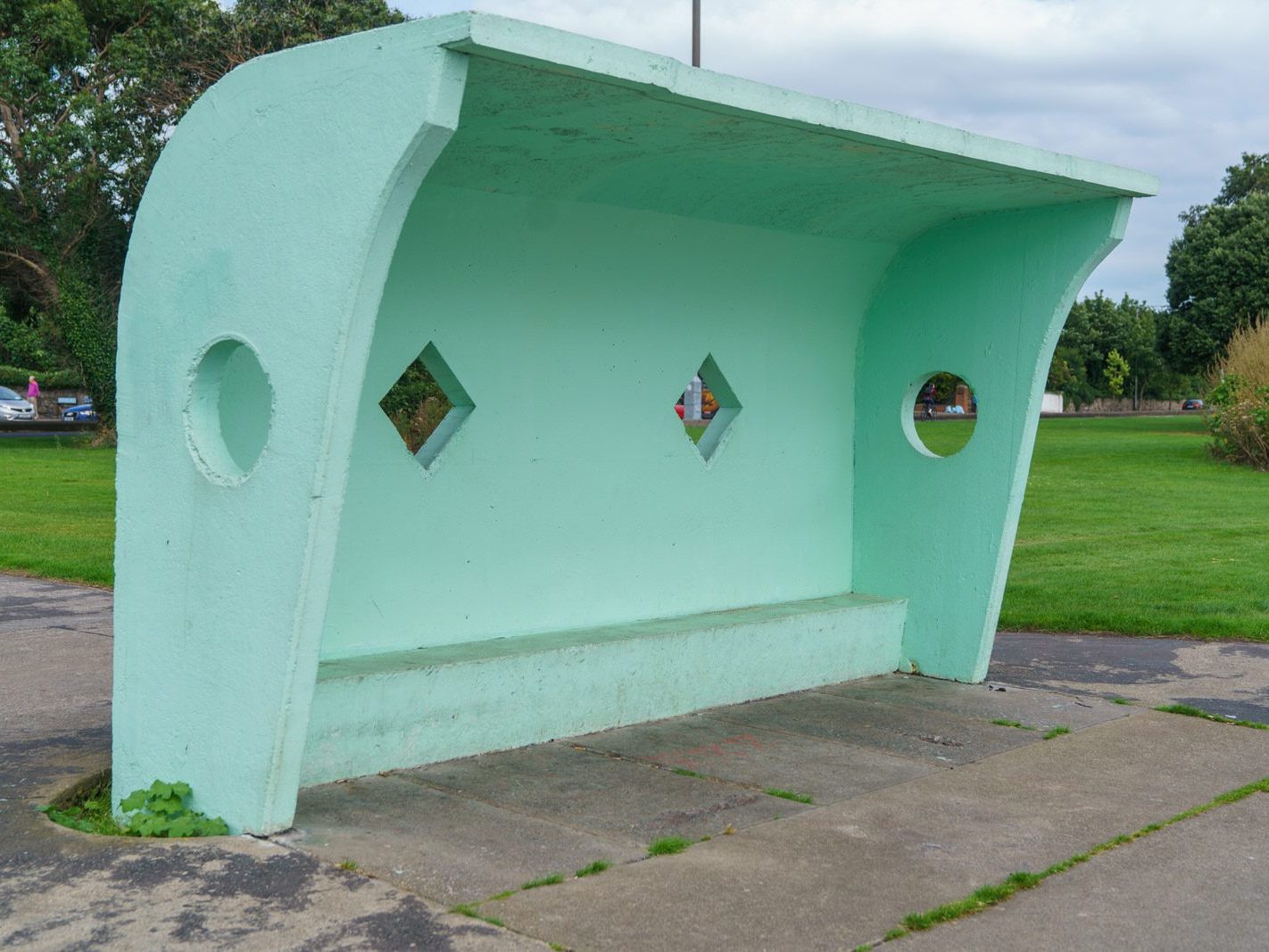 RETRO WIND SHELTERS AND OTHER STRUCTURES IN CLONTARF [DESIGNED IN 1934 BY HERBERT SIMMS]-244390-1