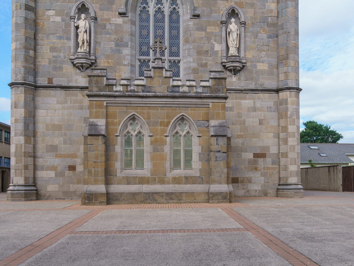 ST JOHN THE BAPTIST CATHOLIC CHURCH [CLONTARF ROAD AND CHURCH GATE AVENUE]-244362-1