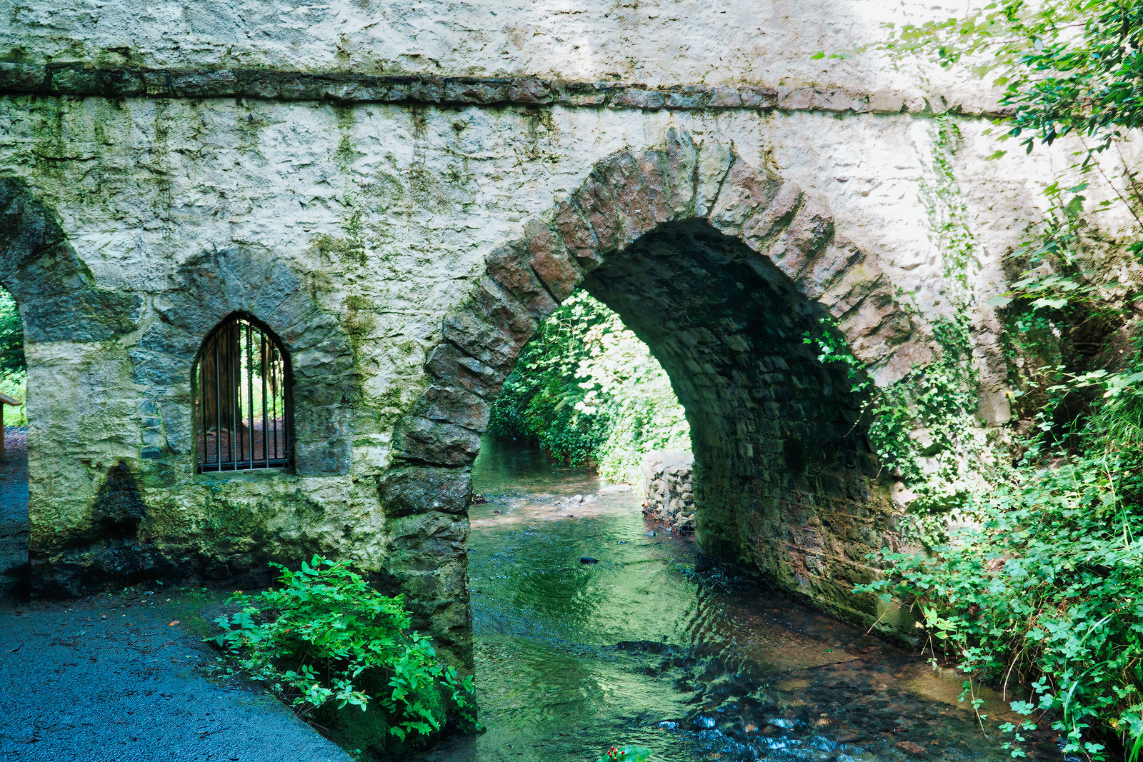 THIS IS CURRENTLY DESCRIBED AS THE GOTHIC BRIDGE [MANY GUIDES REFER TO IT AS THE BRIDGE AND HERMITAGE] 009