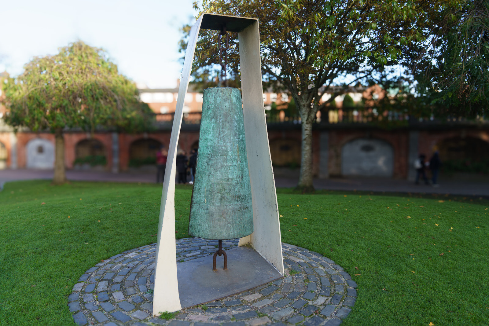 THE LIBERTY BELL BESIDE ST PATRICK'S CATHEDRAL [THE ARTIST IS VIVIENNE ROCHE]
 006