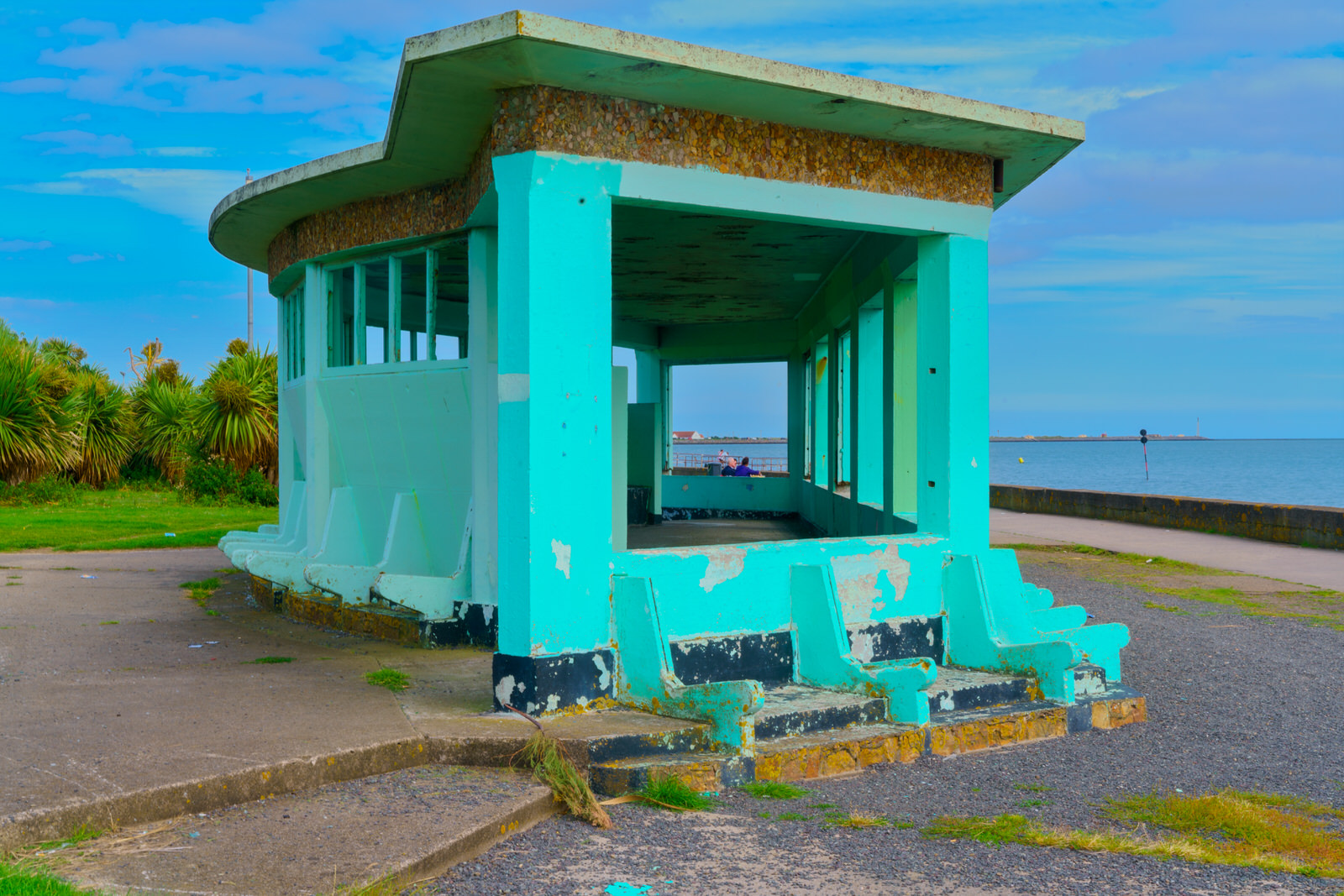 RETRO WIND SHELTERS