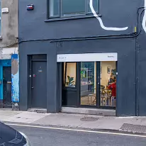ELLIOTS BAKERY ON EAST ARRAN STREET [THE STORY BEHIND THE GRAFFITI LIKE LOGO]-260456-1