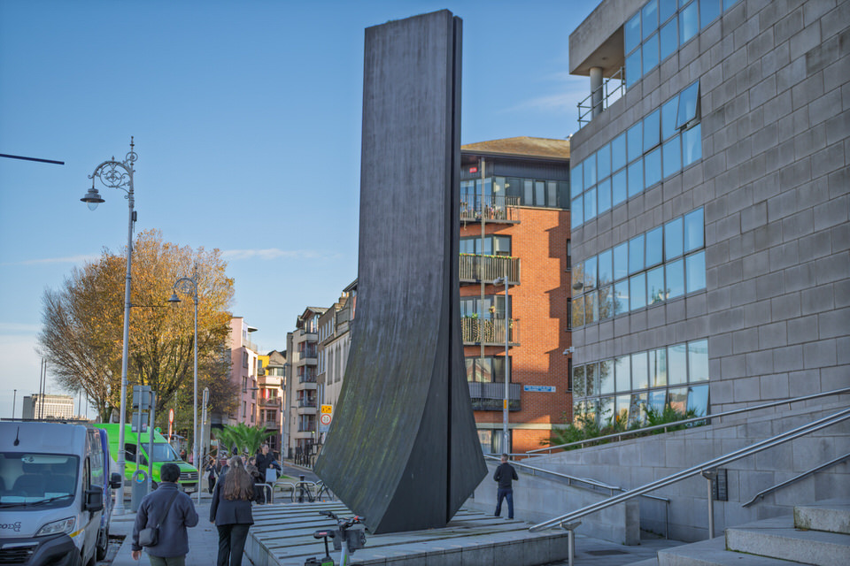 ALONG THE QUAYS
