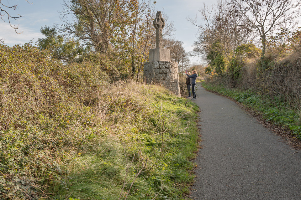 ROADSIDE HIGH CROSS