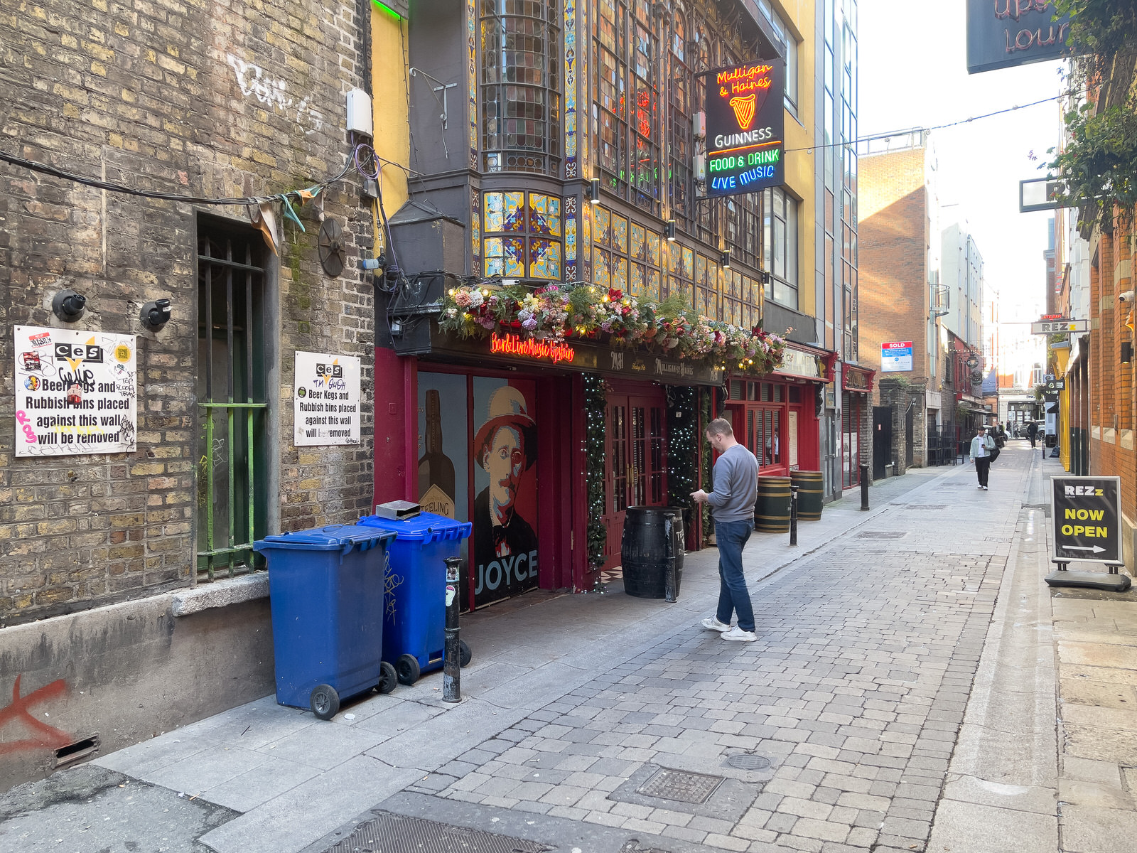 DAME LANE [CONNECTING GREAT SOUTH GEORGE'S STREET TO TRINITY LANE]
 015