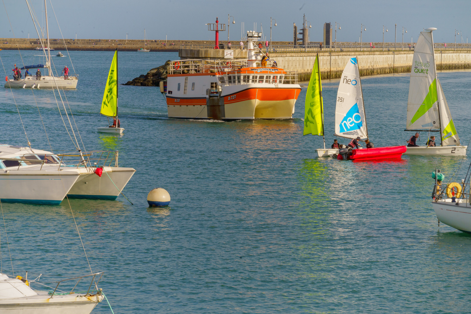 DIGNITY D727 IS A POTTING CATAMARAN [IT OPERATES OUT OF DUN LAOGHAIRE]
 002