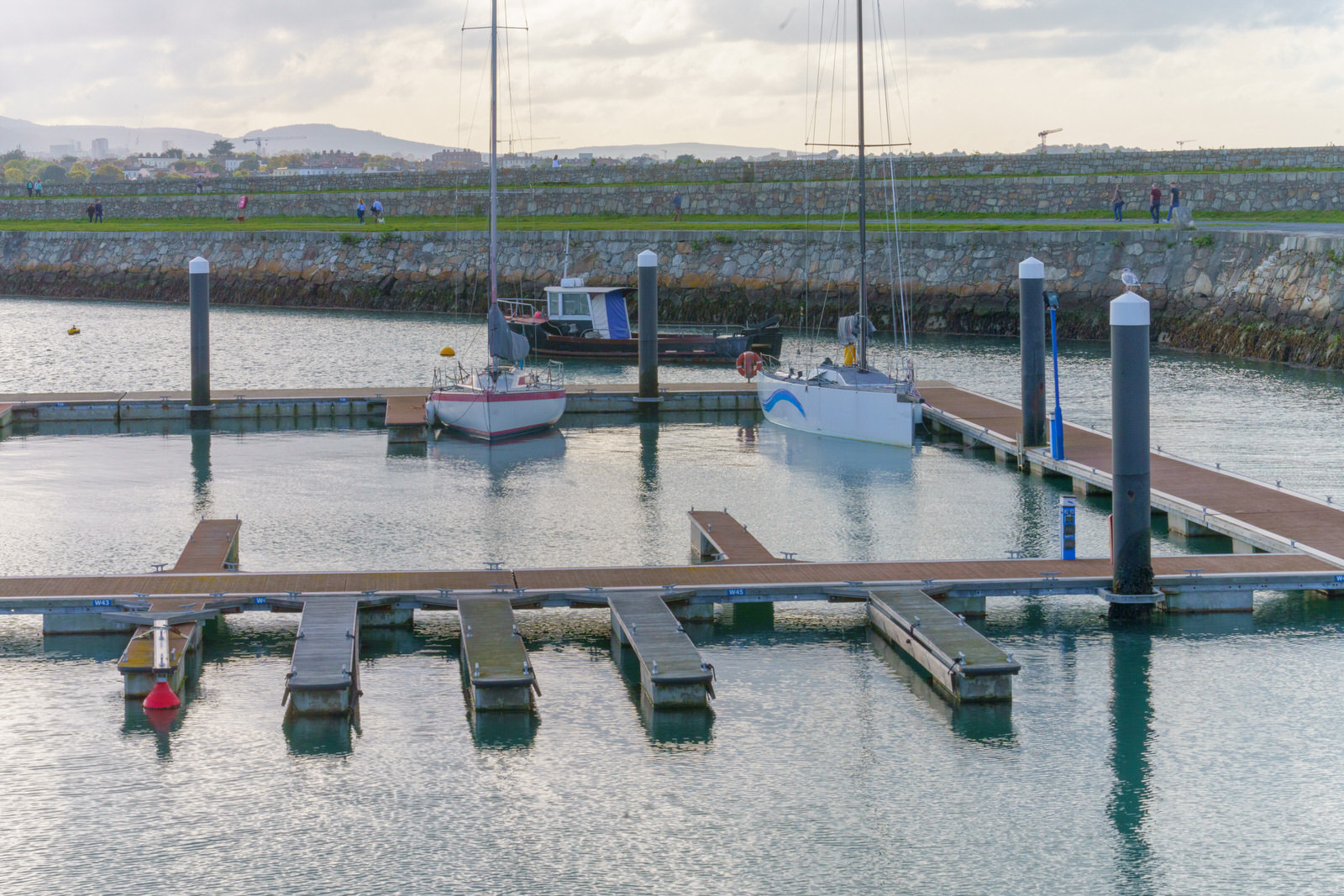 THE SECTION OF THE MARINA NEAR THE WESTERN BREAKWATER [DUN LAOGHAIRE HARBOUR]
 014