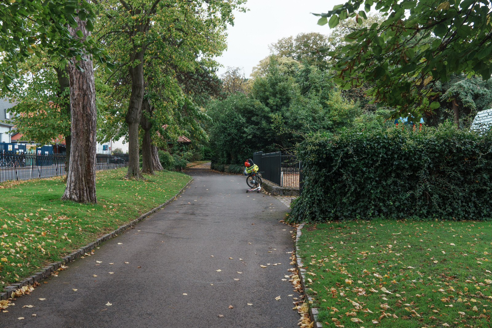 A SMALL BUT POPULAR PUBLIC PARK [IN HAROLD'S CROSS] 005