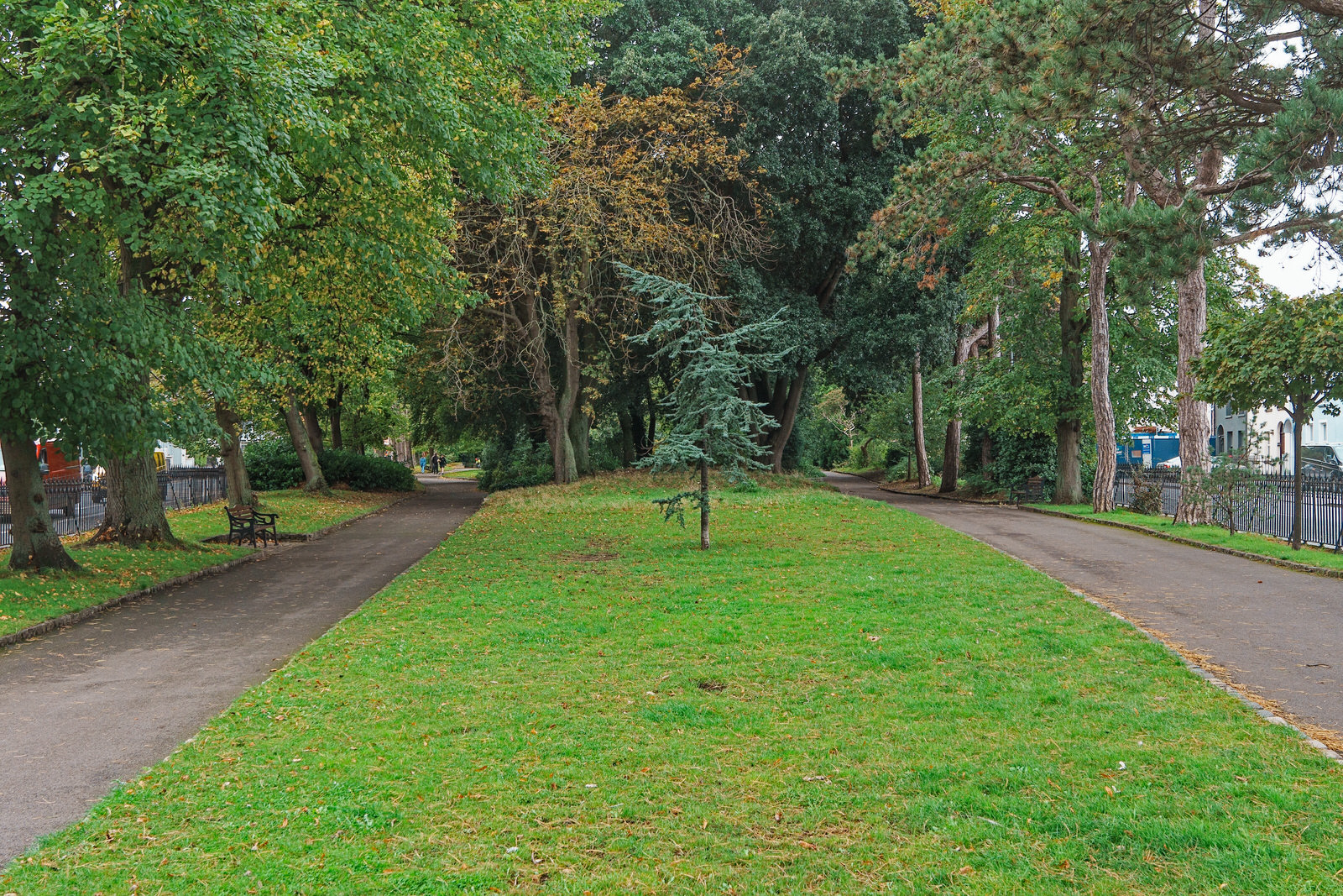 A SMALL BUT POPULAR PUBLIC PARK [IN HAROLD'S CROSS] 013