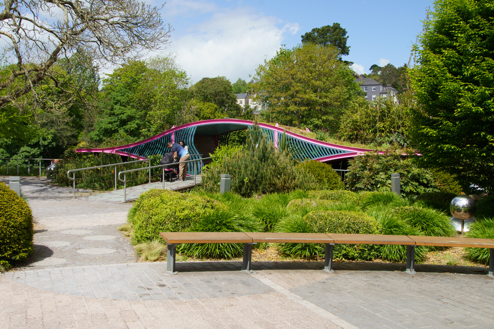 THE SKY GARDEN BY DIARMUID GAVIN [WON AN AWARD AT THE CHELSEA FLOWER SHOW IN 2011] 007