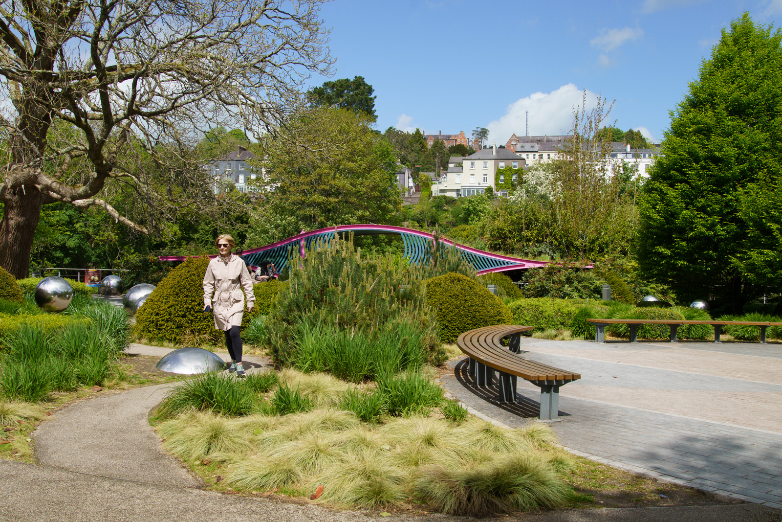 THE SKY GARDEN BY DIARMUID GAVIN [WON AN AWARD AT THE CHELSEA FLOWER SHOW IN 2011] 010