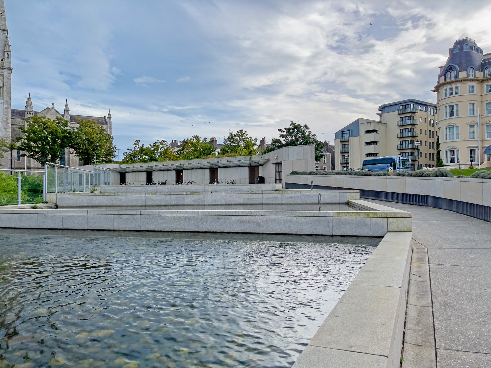 THE WATER FEATURE AT THE DLR LEXICON [MORAN PARK DUN LAOGHAIRE 10 OCTOBER 2023] 001
