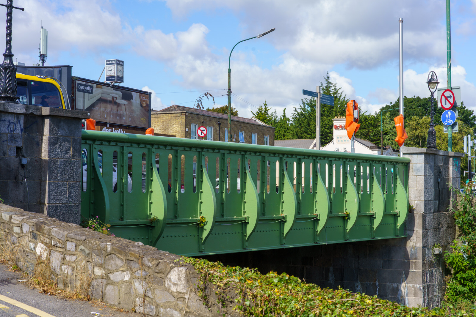 CROSS GUNS BRIDGE