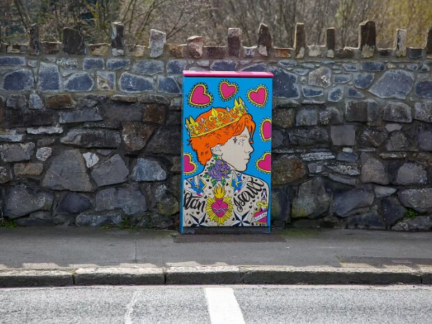 BY ACIDSTARZART AcidStarzArt is a Belfast-based street artist known for a unique visual language that blends figurative and abstract...