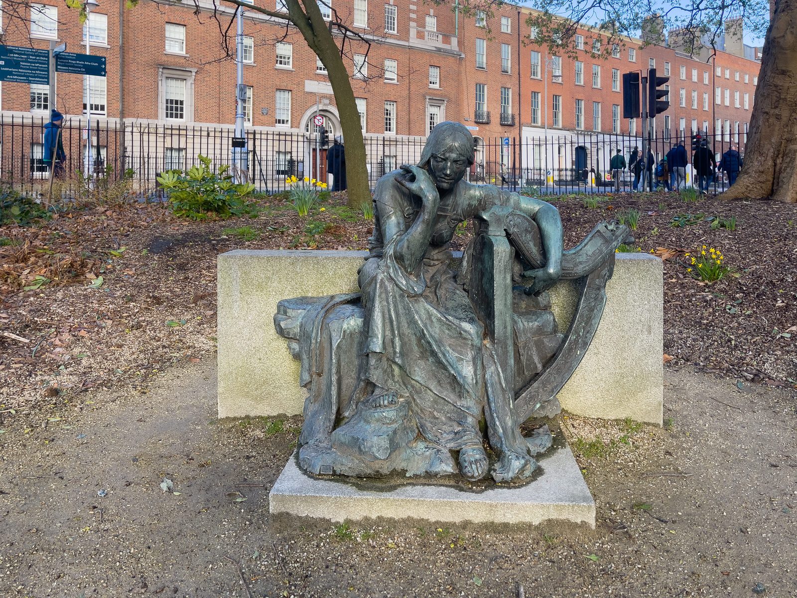 ÉIRE MEMORIAL RESTORED AND RELOCATED WITHIN MERRION SQUARE PARK 006