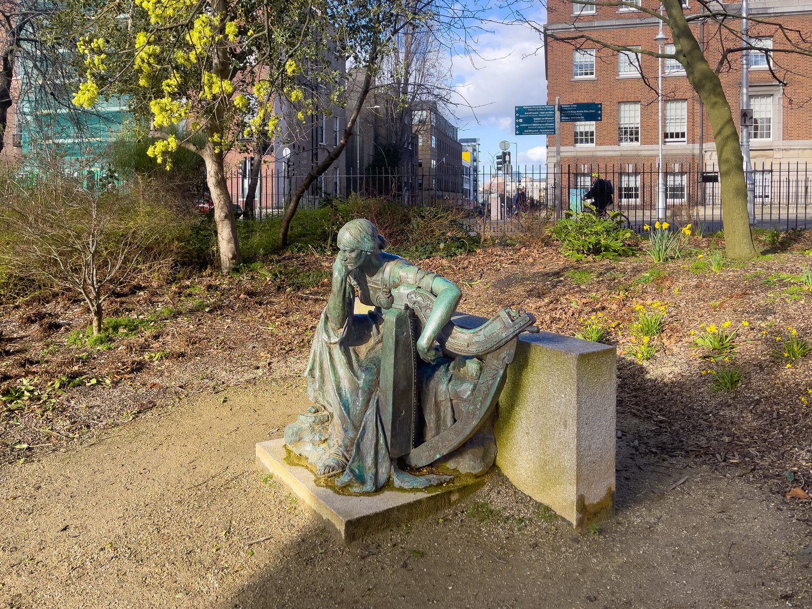ÉIRE MEMORIAL RESTORED AND RELOCATED WITHIN MERRION SQUARE PARK 009