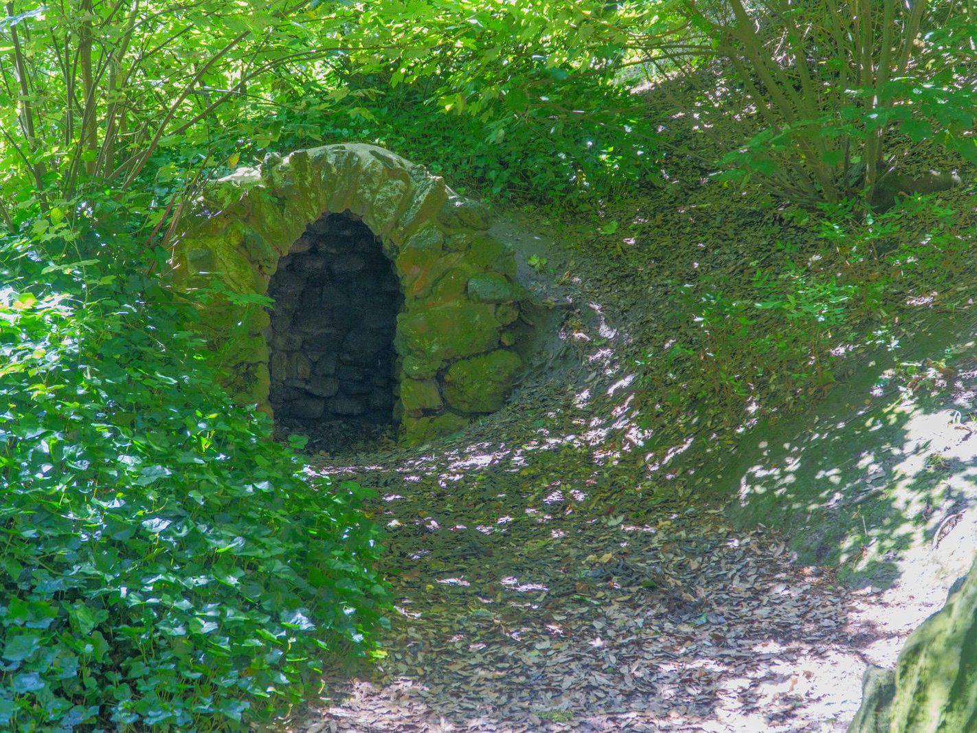 ST ANN'S WELL AT ST ANNE'S PARK [A HOLY WELL NOW DESCRIBED AS A WISHING WELL] 005