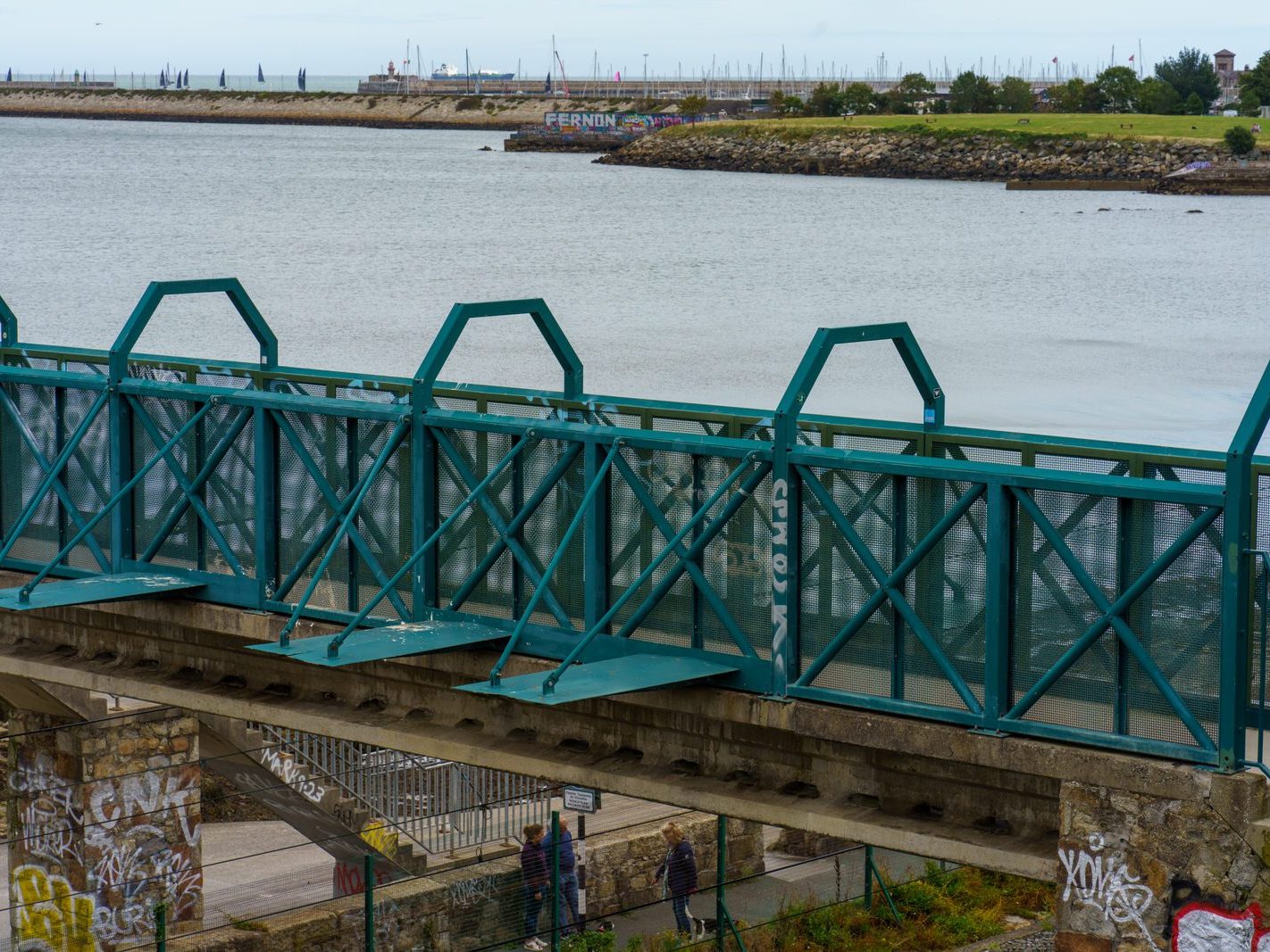 SEAPOINT PUBLIC PARK IN DUN LAOGHAIRE [BETWEEN SEAPOINT STATION AND SALTHILL MONKSTOWN STATION]-240515-1