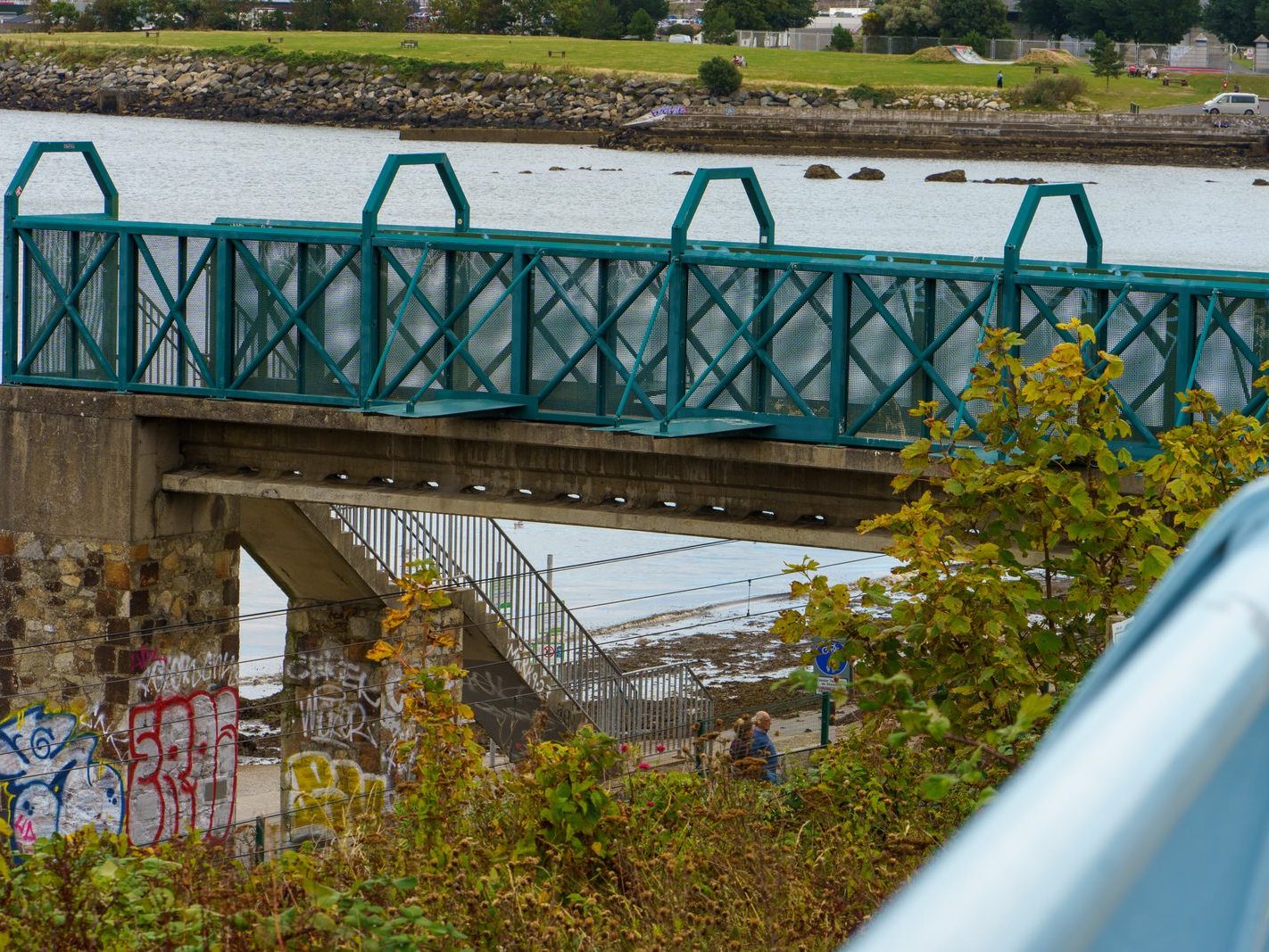 SEAPOINT PUBLIC PARK IN DUN LAOGHAIRE [BETWEEN SEAPOINT STATION AND SALTHILL MONKSTOWN STATION]-240516-1