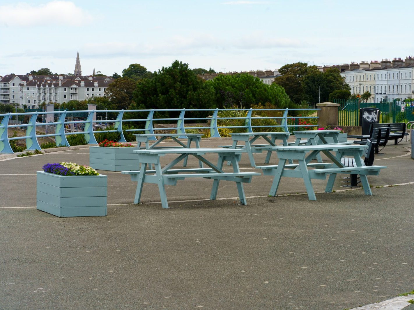 SEAPOINT PUBLIC PARK IN DUN LAOGHAIRE [BETWEEN SEAPOINT STATION AND SALTHILL MONKSTOWN STATION]-240520-1