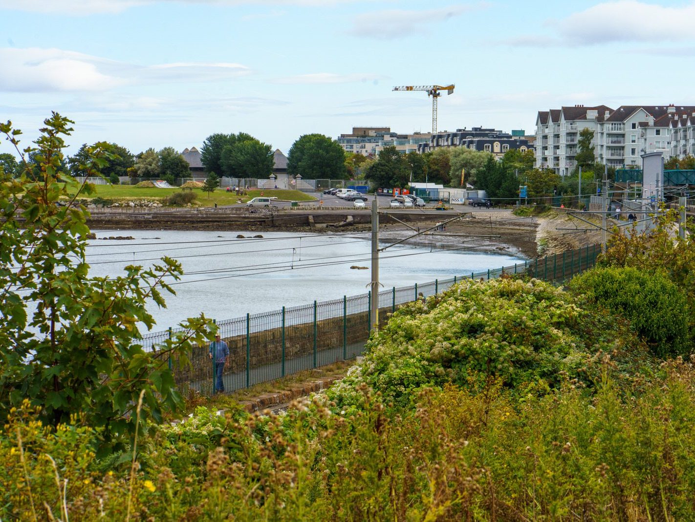 SEAPOINT PUBLIC PARK IN DUN LAOGHAIRE [BETWEEN SEAPOINT STATION AND SALTHILL MONKSTOWN STATION]-240539-1