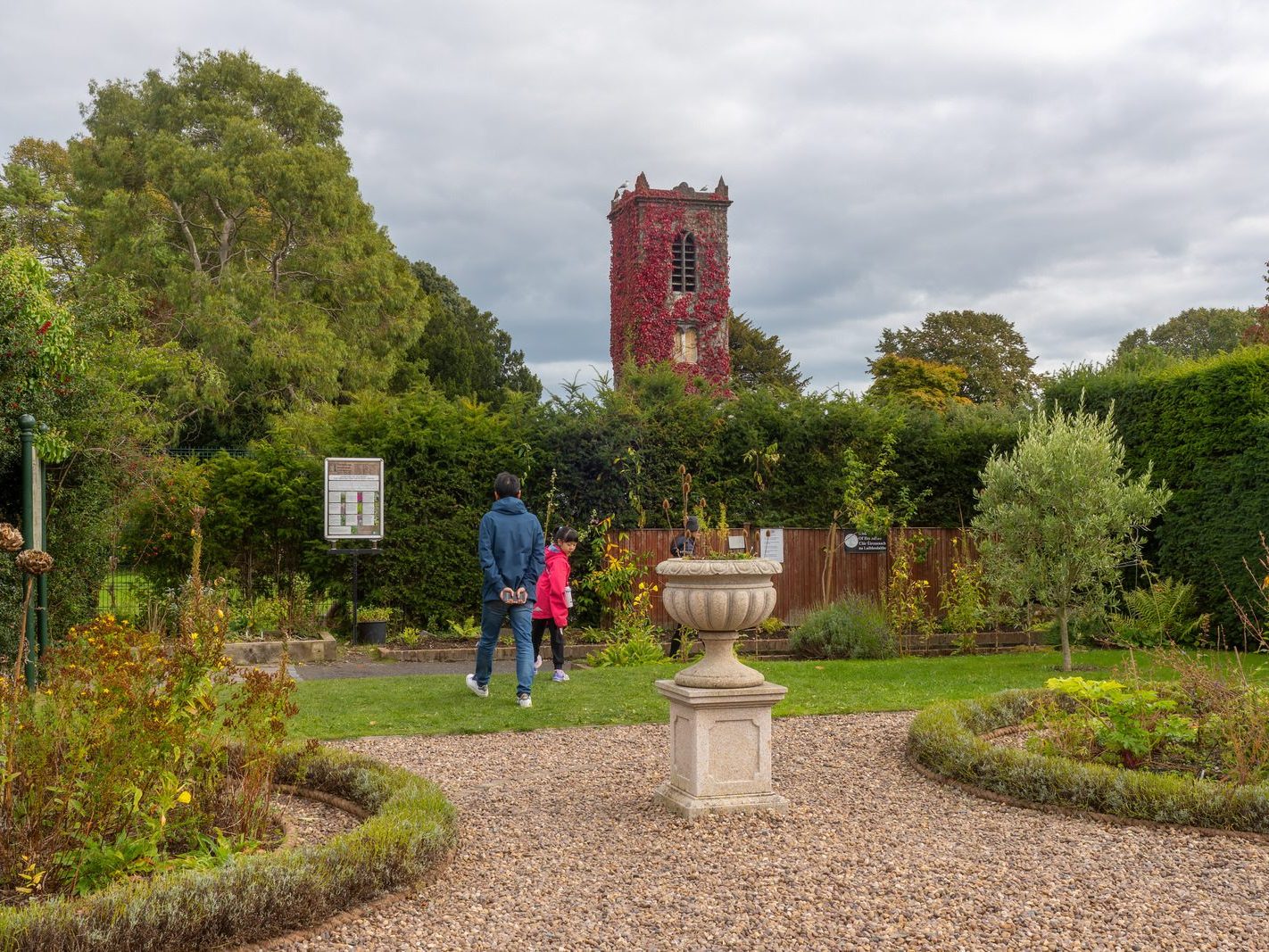 THE WALLED GARDEN [ST ANNE'S PARK 28 SEPTEMBER 2024]-24191-1