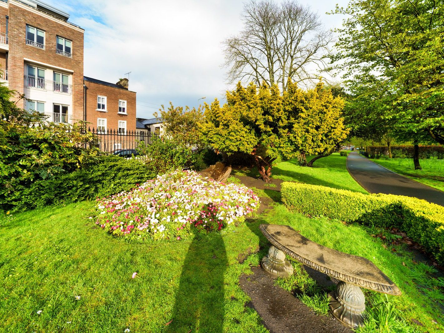 THE PEOPLE'S PARK IN LIMERICK [LOST ITS BEEBEE TREE IN 2013]-244595-1