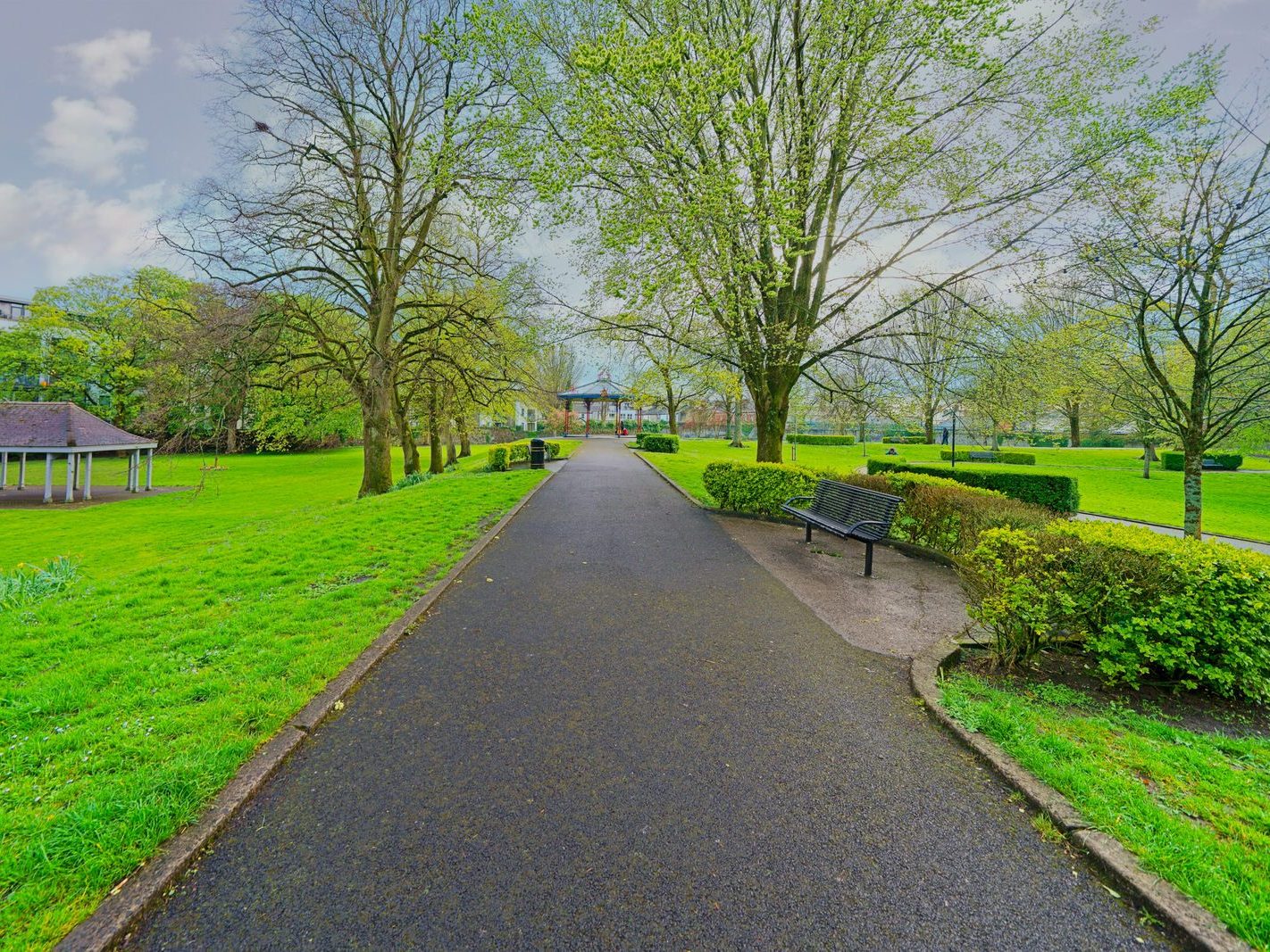 THE PEOPLE'S PARK IN LIMERICK [LOST ITS BEEBEE TREE IN 2013]-244612-1