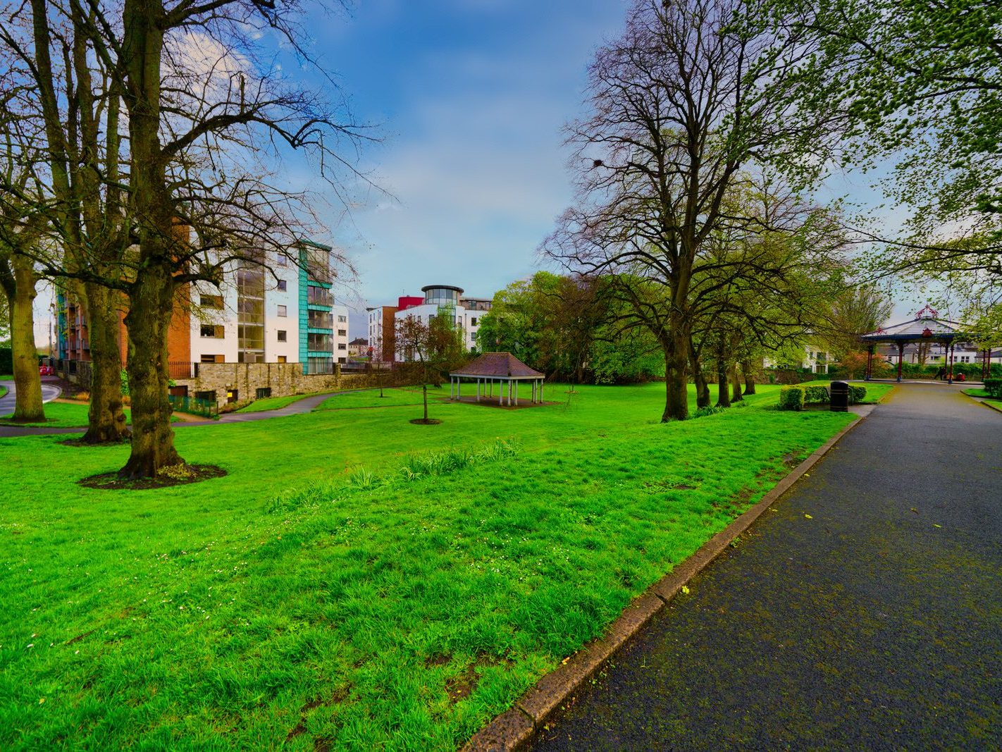 THE PEOPLE'S PARK IN LIMERICK [LOST ITS BEEBEE TREE IN 2013]-244613-1