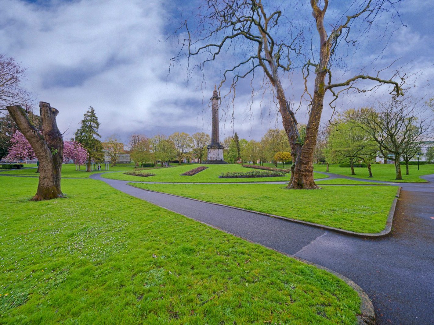 THE PEOPLE'S PARK IN LIMERICK [LOST ITS BEEBEE TREE IN 2013]-244625-1