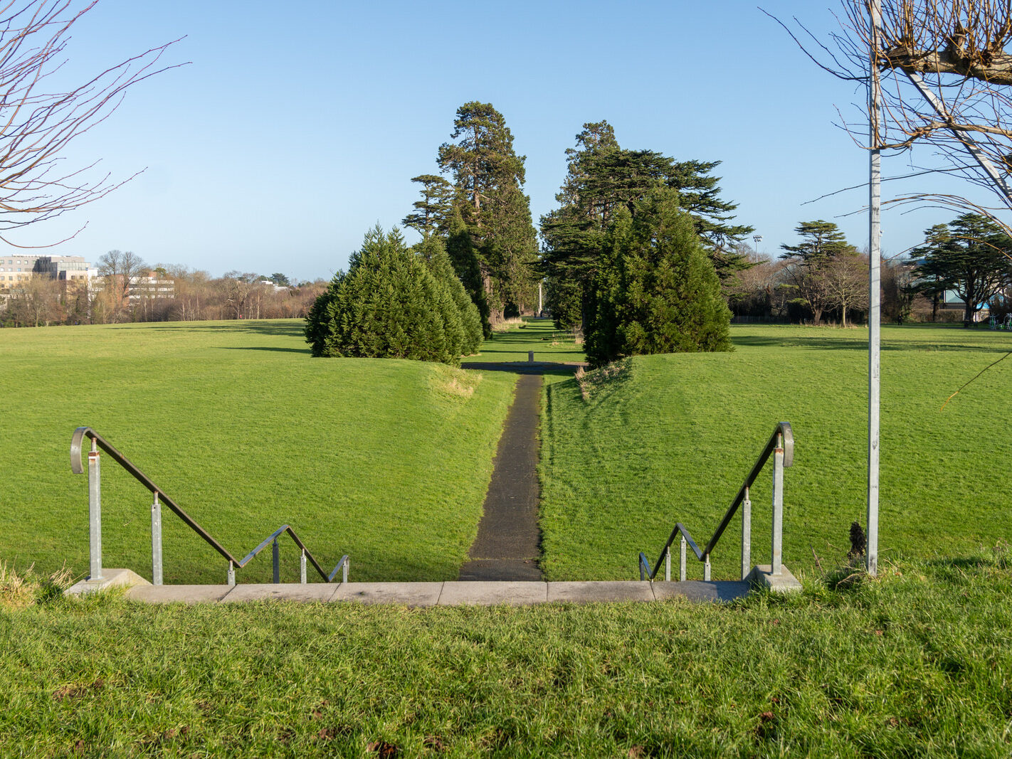 SANTRY DEMESNE PUBLIC PARK [THE PHOENIX FOLLY AND THE VIEWING AREA]-246941-1