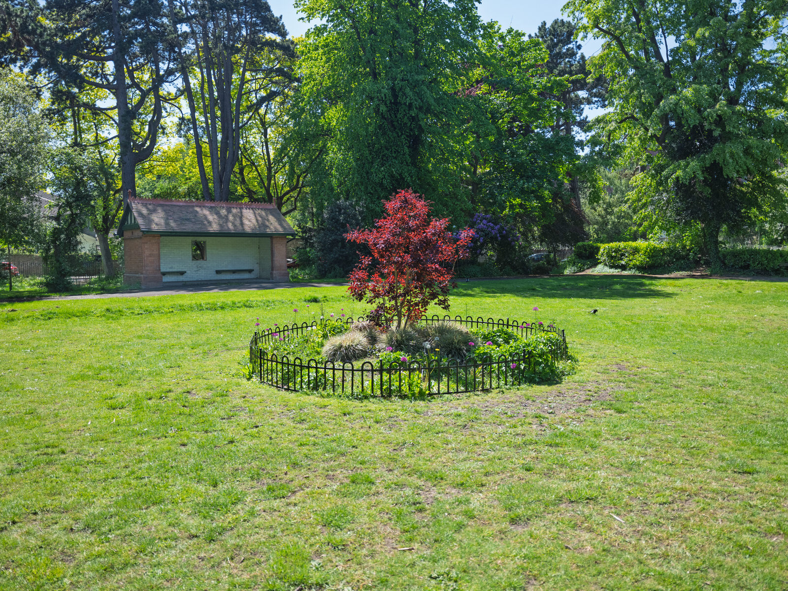 PALMERSTON PUBLIC PARK [IN THE DUBLIN SUBURB OF DARTRY]-251132-1